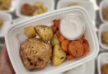 Buffalo Turkey Burger with Carrots and Potatoes + House 