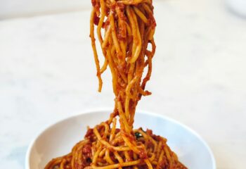 Spaghetti with Meat Sauce and Garlic Broccoli