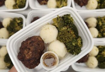 Hamburger Steak with Mashed Potatoes Hamburger Steak with Mashed Potatoes